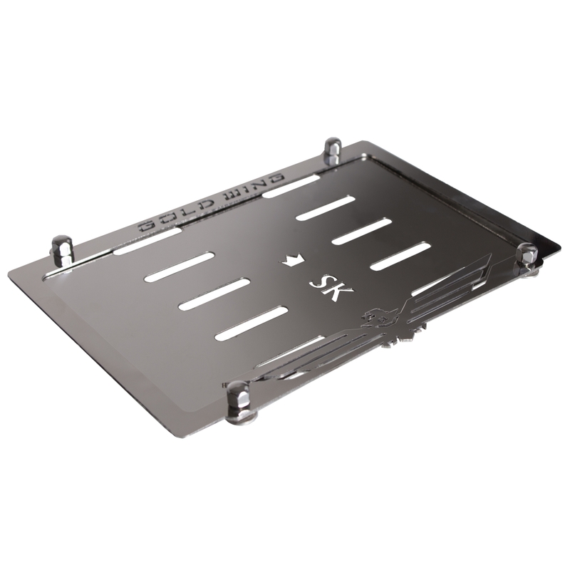 Ruostumattomasta teräksestä valmistettu suojus SK-tunnuskilven alla Gold Wing