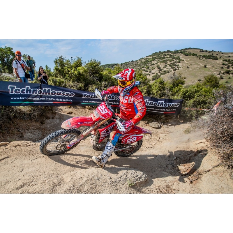 Airless-järjestelmä ATHENA Technomousse ENDURO edessä 90/90-21