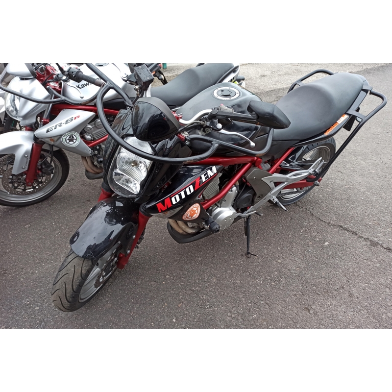 MotoZem logo tarra valkoinen