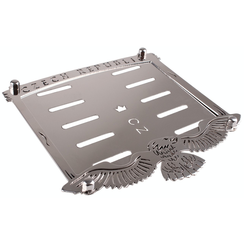 Ruostumattomasta teräksestä valmistettu tyyny CZ-tunnuskilven alla Tšekin tasavalta