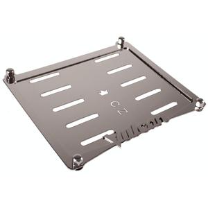 Ruostumattomasta teräksestä valmistettu aluslevy CZ-tunnuskilven Vulcan alla.