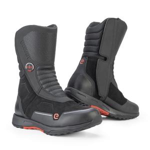 Eleveit Venom WP Musta Moottoripyöräilykengät