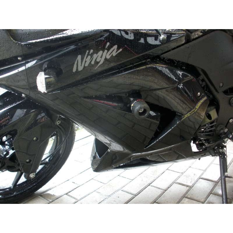 Kawasaki ZX-250R Nuoli
