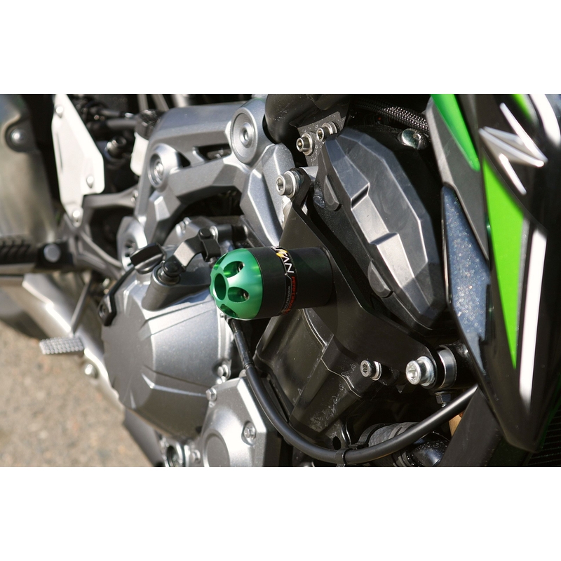 KAWASAKI Z-900 (17-x) Klassikko