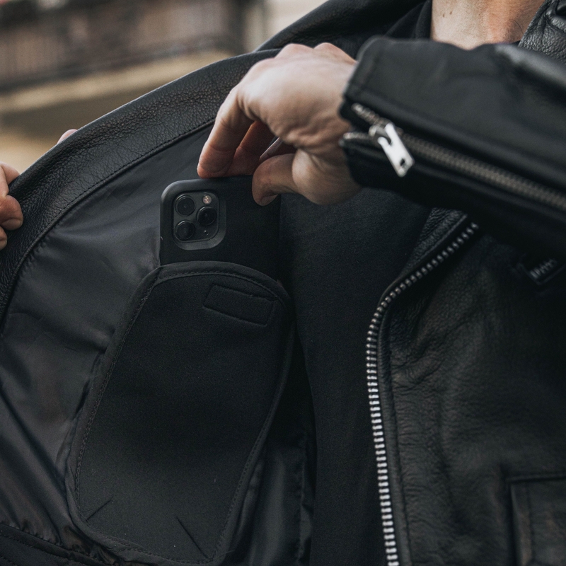 Moto-takki Ozone Ramones musta