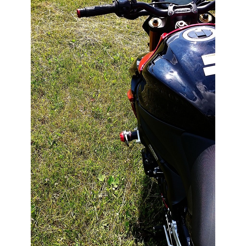 Suzuki GSX-S 1000 (15-) (kaksipistesarja) Classic