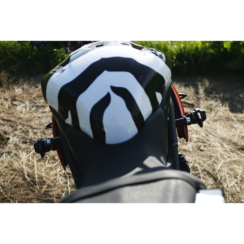 Triumph SPEED TRIPLE 1050 (11-) Nuoli