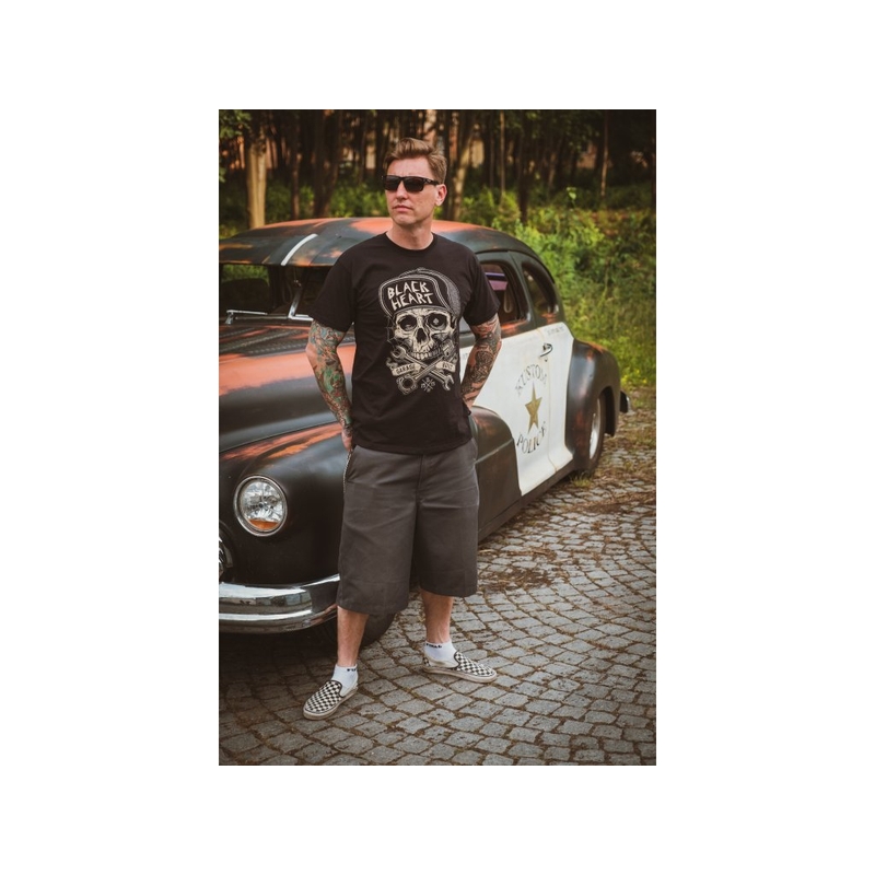 Miesten T-paita Musta Sydän autotalli rakennettu