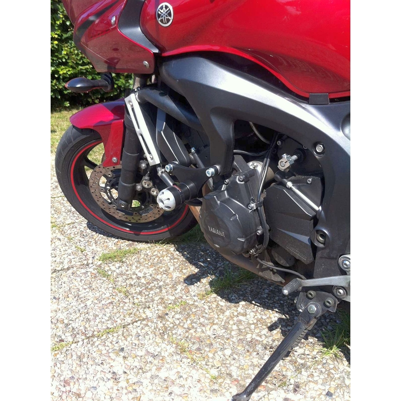 Yamaha FZ6 S2 (06-) (musta runko) Gatling