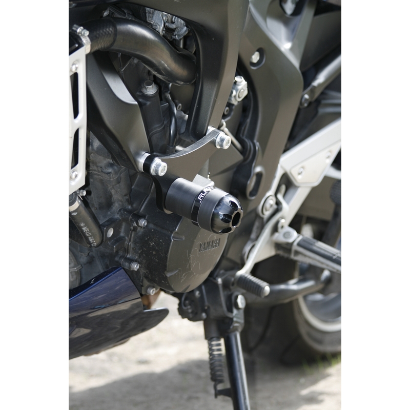 Yamaha FZ6 S2 (06-) (musta runko) Gatling