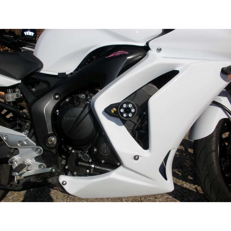 Yamaha FZ6 GT KOKONAISKUVAUS Klassinen