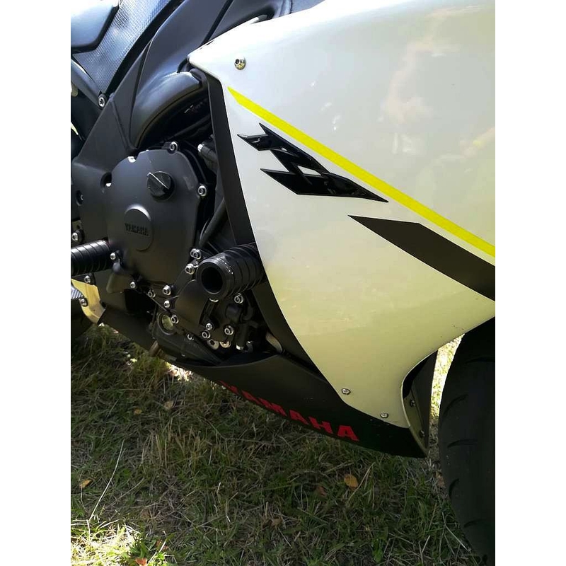 Yamaha YZF-R1 (09-14) Nuoli