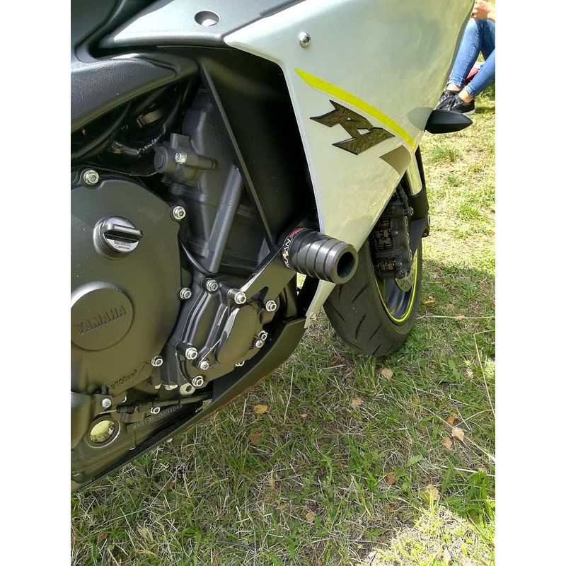 Yamaha YZF-R1 (09-14) Nuoli