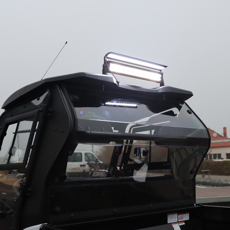 LED-valoramppi, jossa on suojus SHARK LED-valoramppi 21,5", 6D LED-kannella, 120W
