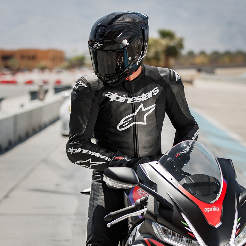 Alpinestars GP Force Lurv Musta nahkainen moottoripyöräilyhaalari