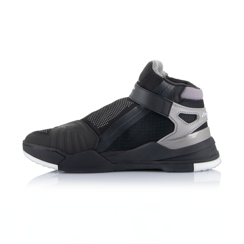 Alpinestars Speedflight Street musta ja harmaa moottoripyöräsaappaat