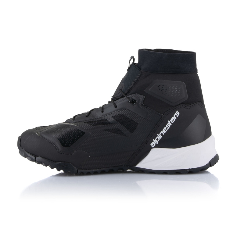Alpinestars CR-1 mustavalkoiset moottoripyöräilykengät
