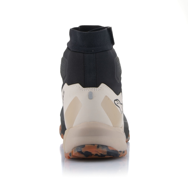 Alpinestars CR-1 mustat ja vaaleanruskeat moottoripyöräsaappaat