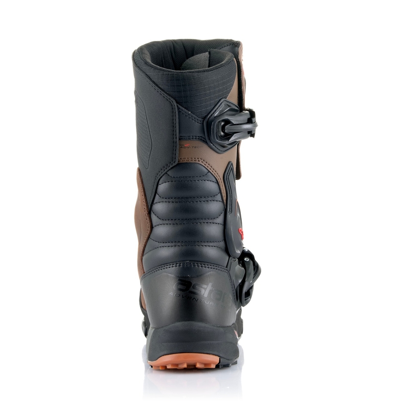 Alpinestars XT-8 GORE-TEX mustat ja ruskeat moottoripyöräsaappaat.