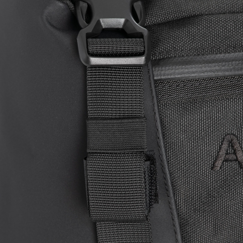 Oxford Atlas T-20 Advanced Tourpack 20 l matkustajan istuinlaukku musta