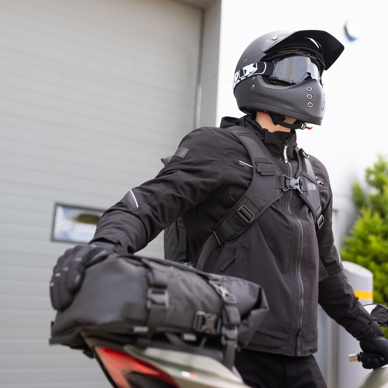 Moottoripyörälaukku Oxford Atlas B-30 Advanced Reppu 30 l musta