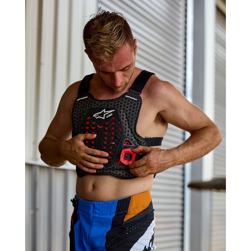 Alpinestars A-5 Plasma musta-puna-valkoinen rintasuojain