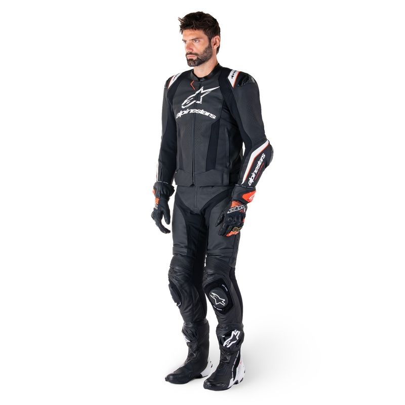 Alpinestars Missile 3 Ignition Musta ja valkoinen nahkainen moottoripyörä takki