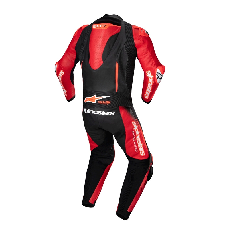 Alpinestars GP-R7 Tech-Air valmis/yhteensopiva musta/punainen yksiosainen nahkapuku.