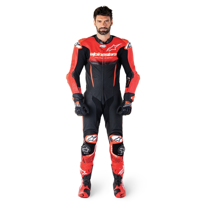 Alpinestars GP-R7 Tech-Air valmis/yhteensopiva musta/punainen yksiosainen nahkapuku.