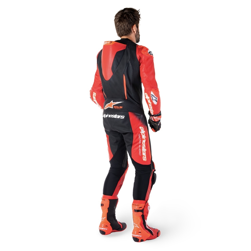 Alpinestars GP-R7 Tech-Air valmis/yhteensopiva musta/punainen yksiosainen nahkapuku.