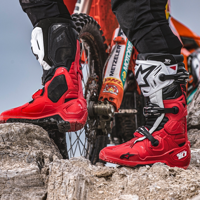 Alpinestars Tech 10 Enduro punainen-musta-valkoinen moottoripyörä saappaat