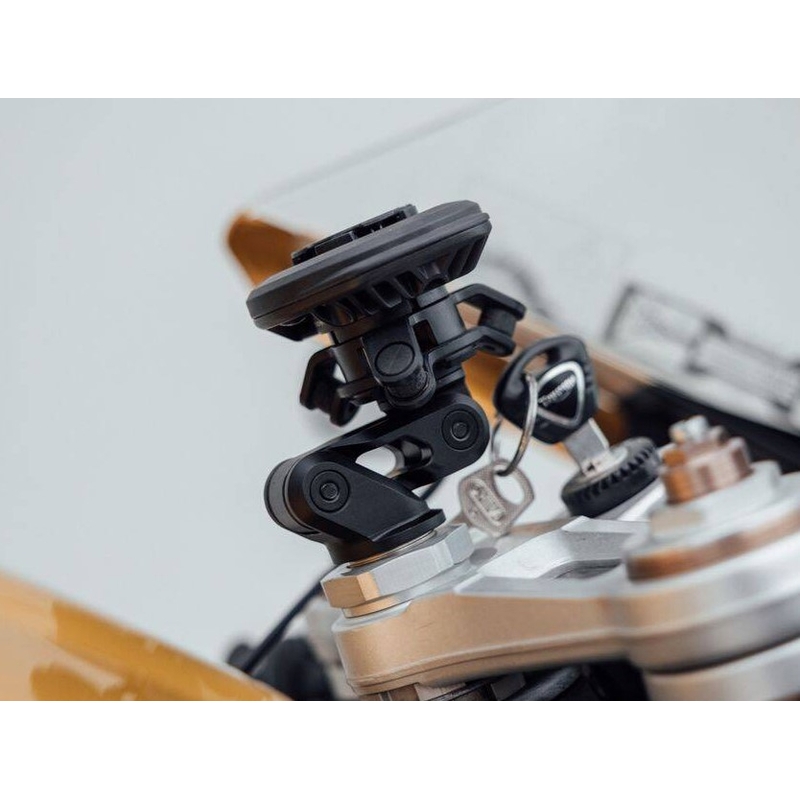 Vedenpitävä pää Quad Lock® USB:n sääsuojattu langaton latauspää Quad Lock® USB:llä