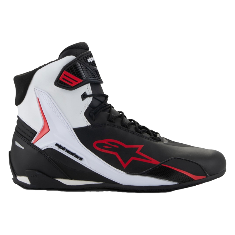 Alpinestars Faster-4 mustat, valkoiset ja punaiset moottoripyöräsaappaat.