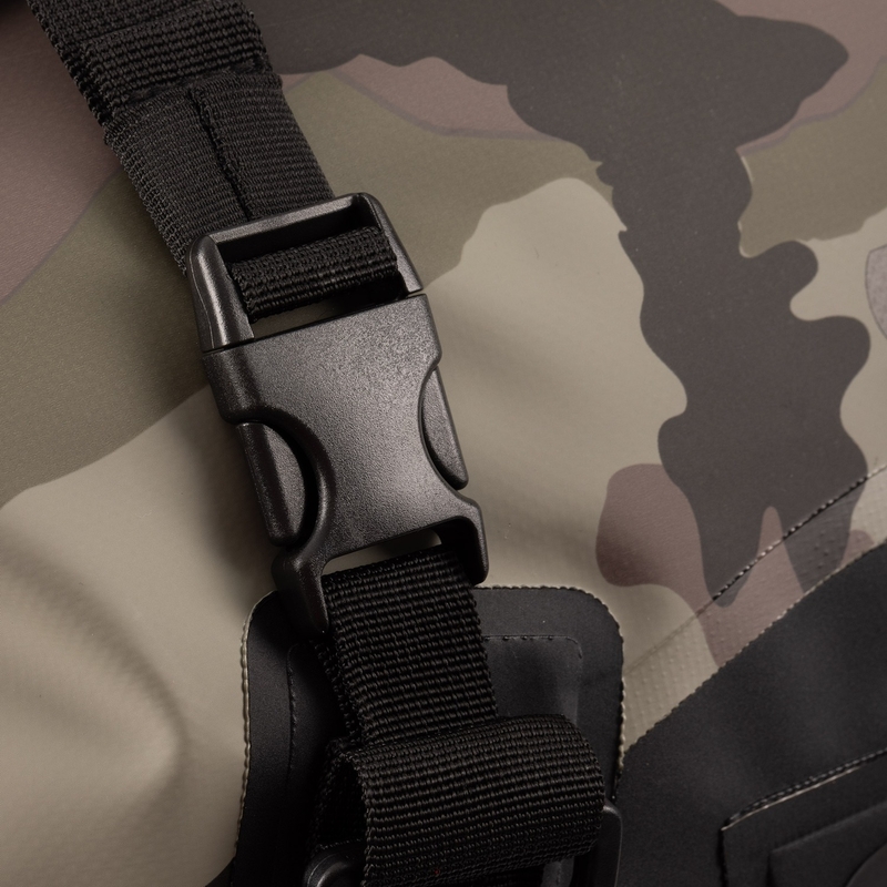 Vedenpitävä Oxford Aqua T-50 Roll laukku camouflage