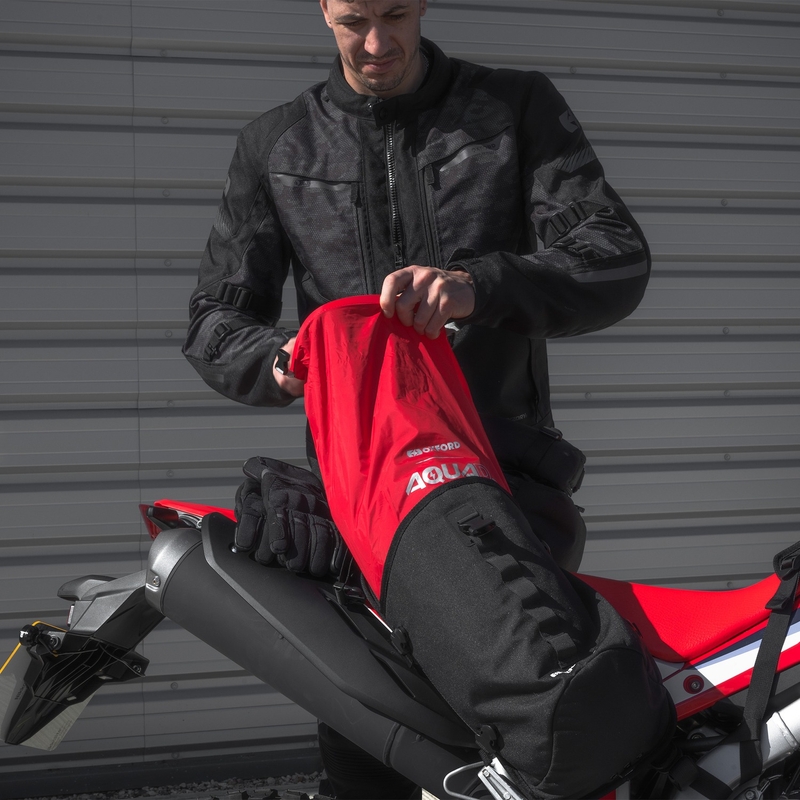 Oxford N9 Pudotussäkki Nomad musta 9 l