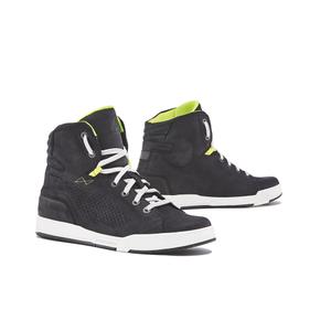 Forma Swift Flow Mustavalkoiset moottoripyöräsaappaat