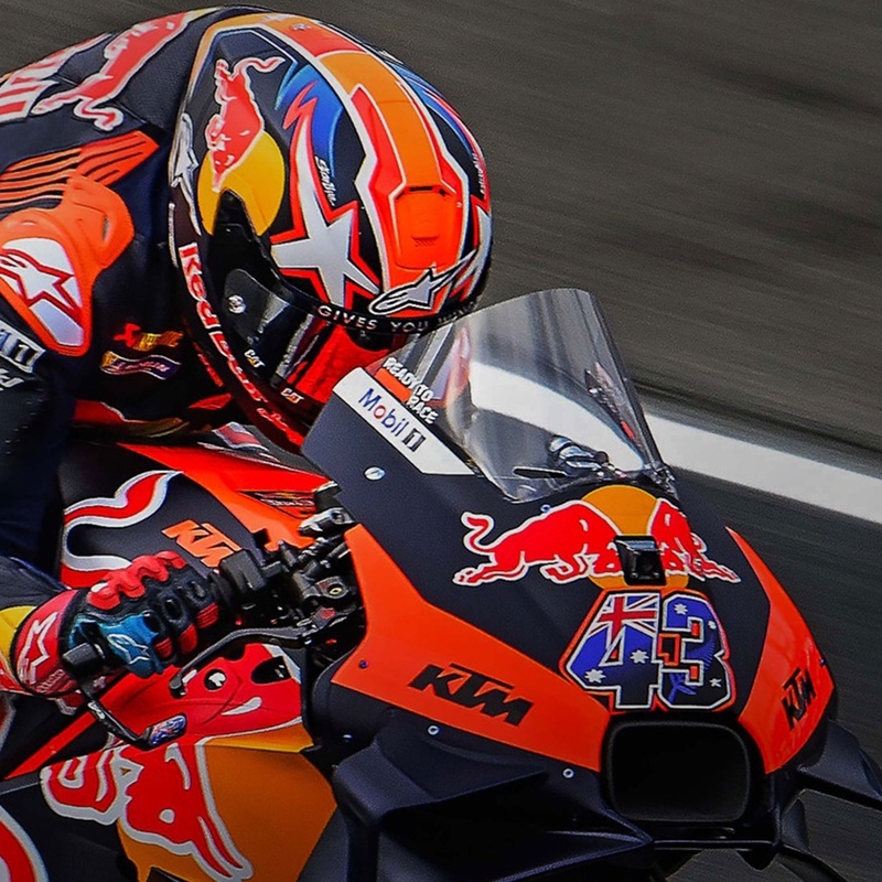Alpinestars Supertech R-10 Element hiilikuituinen fluo-kokokypärä moottoripyörälle, puna-valkoinen