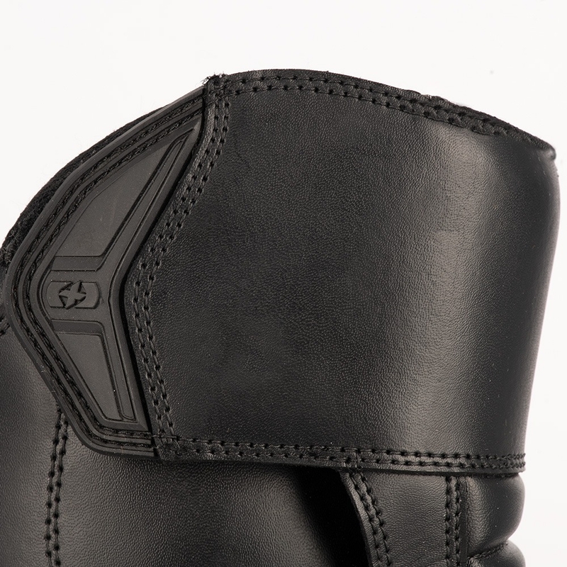 Oxford Delta Short mustat kengät