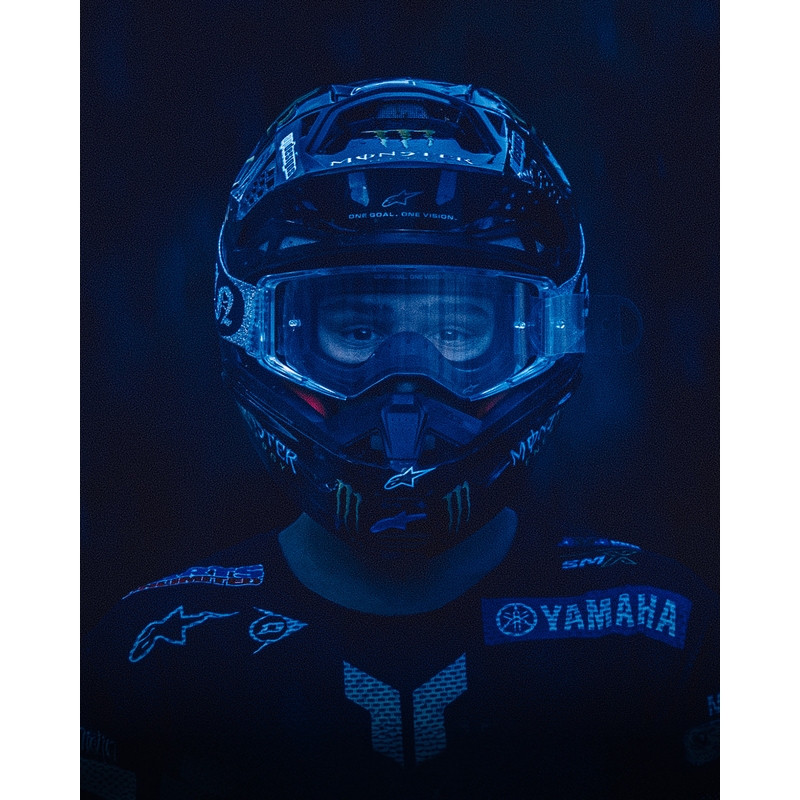 Alpinestars Supertech Vision DNGR38 XXV mustat ja hopeiset motocross-lasit, joissa on peilattu hopeinen pleksilevy