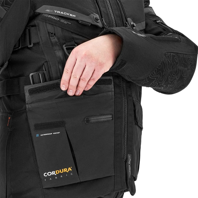 Shima Tracker moottoripyörätakki musta