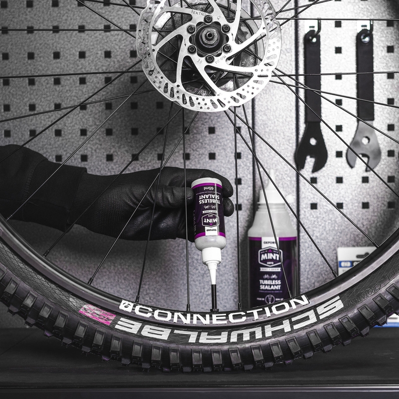 Oxford Mint renkaiden korjaussuihke 65ml