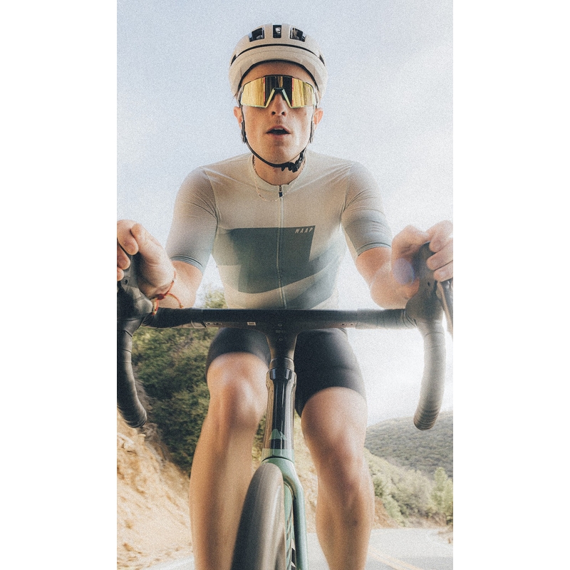 100% Aerocraft-aurinkolasit, joissa on HIPER-kuparilinssi