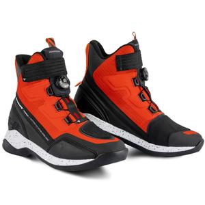 Shima Takeshi musta ja punainen moottoripyörä saappaat