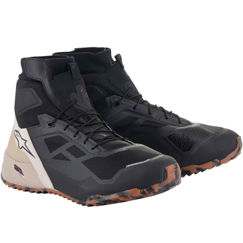 Alpinestars CR-1 mustat ja vaaleanruskeat moottoripyöräsaappaat