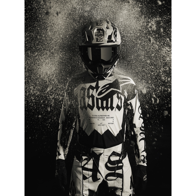Alpinestars Supertech S-M7 Limited Edition -motocrossikypärä, Wolf Dust, hiekanmusta