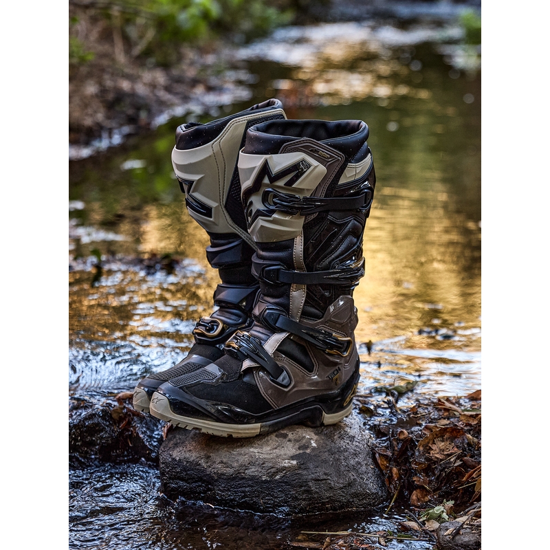 Alpinestars TECH 7 Enduro Drystar MP-saappaat Musta-Tummanharmaa-Kulta