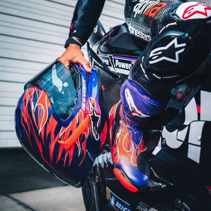 Alpinestars Supertech R-10 Flyte -moottoripyöräkypärä, rajoitettu erä, Jorge Martin, violetti-punainen