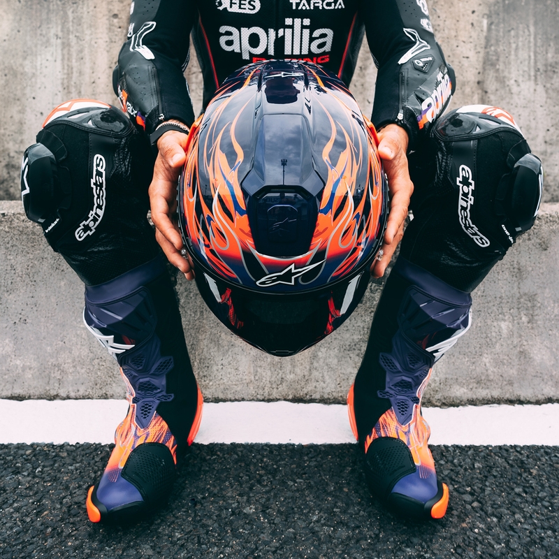 Alpinestars Supertech R-10 Flyte -moottoripyöräkypärä, rajoitettu erä, Jorge Martin, violetti-punainen