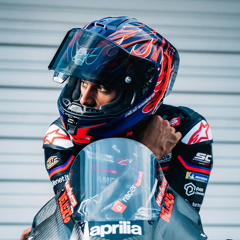 Alpinestars Supertech R-10 Flyte -moottoripyöräkypärä, rajoitettu erä, Jorge Martin, violetti-punainen