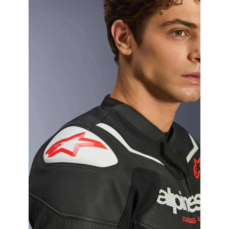 Alpinestars GP Force V2 Airflow nahkatakki musta-valkoinen